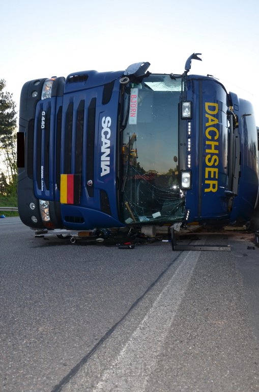 VU LKW umgestuerzt A 3 Rich Oberhausen Hoehe AS Koeln Koenigsforst P100.JPG - Miklos Laubert